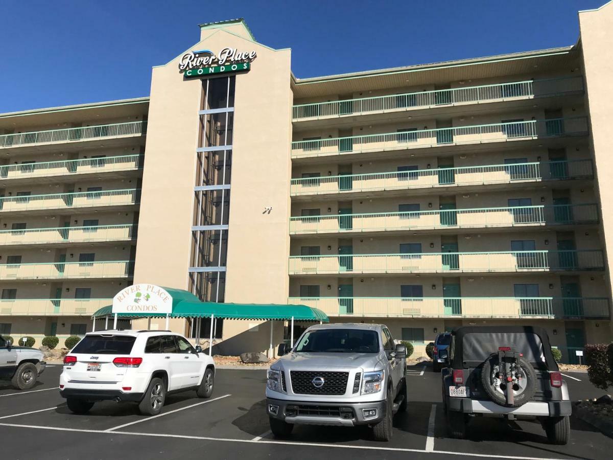 The River Cottage Pigeon Forge Exterior photo